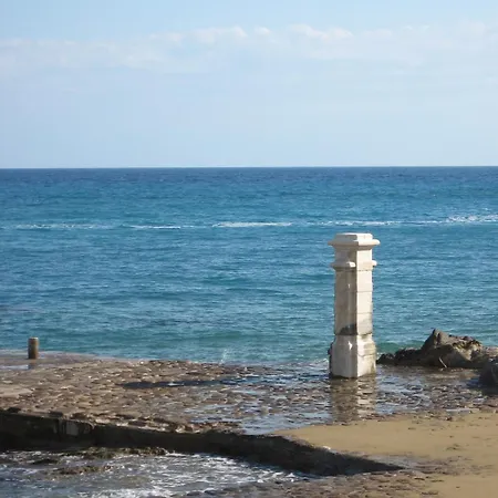 The Boat House By The Sea Vakantiehuis *